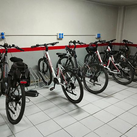 Hotel Borrell Olot Buitenkant foto