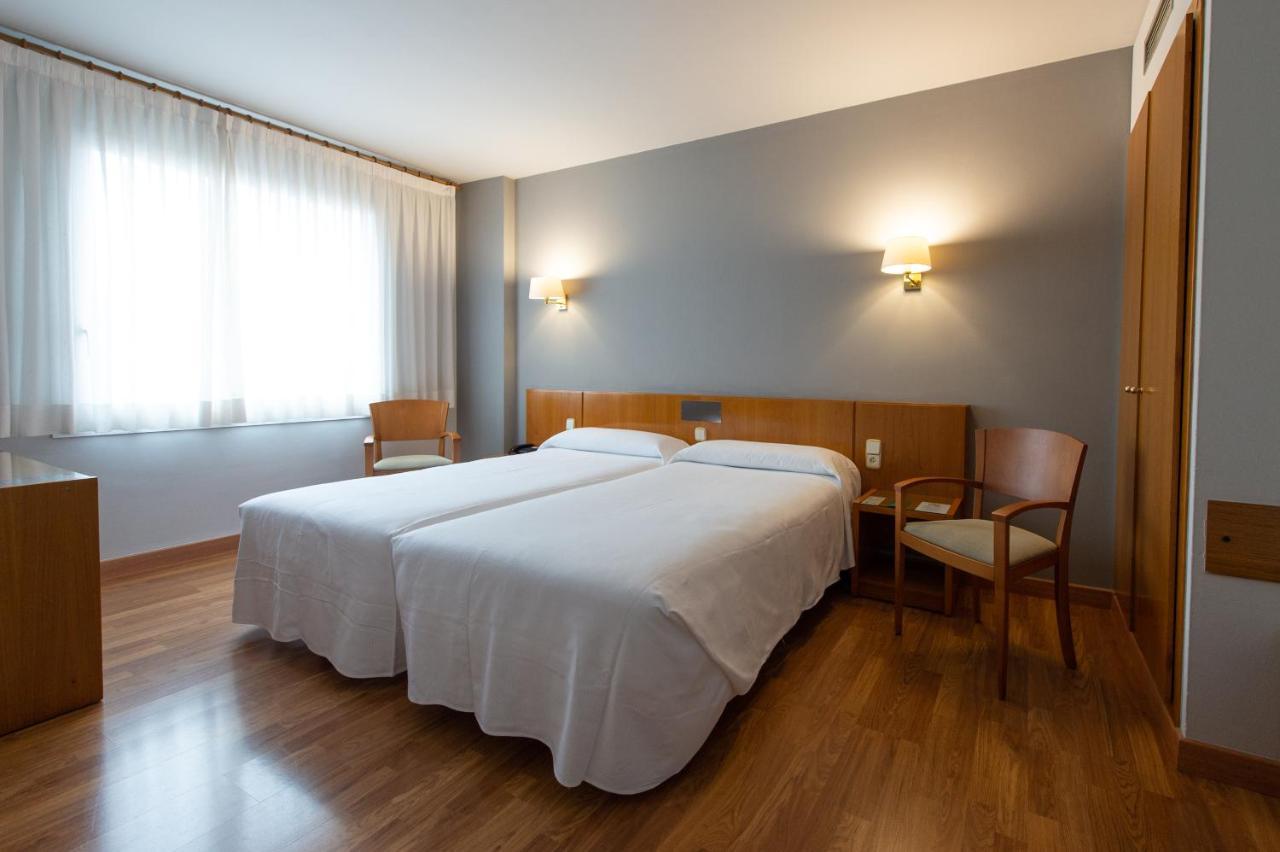 Hotel Borrell Olot Buitenkant foto