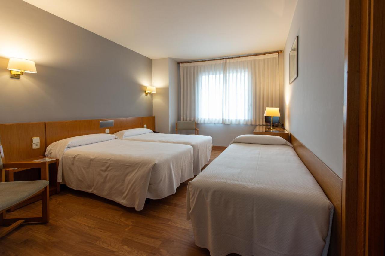 Hotel Borrell Olot Buitenkant foto