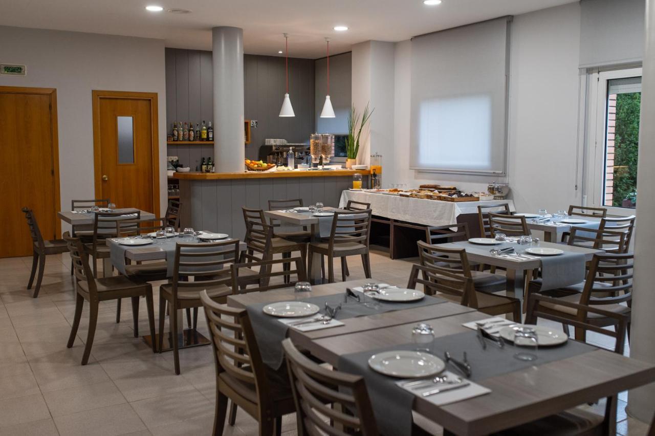 Hotel Borrell Olot Buitenkant foto